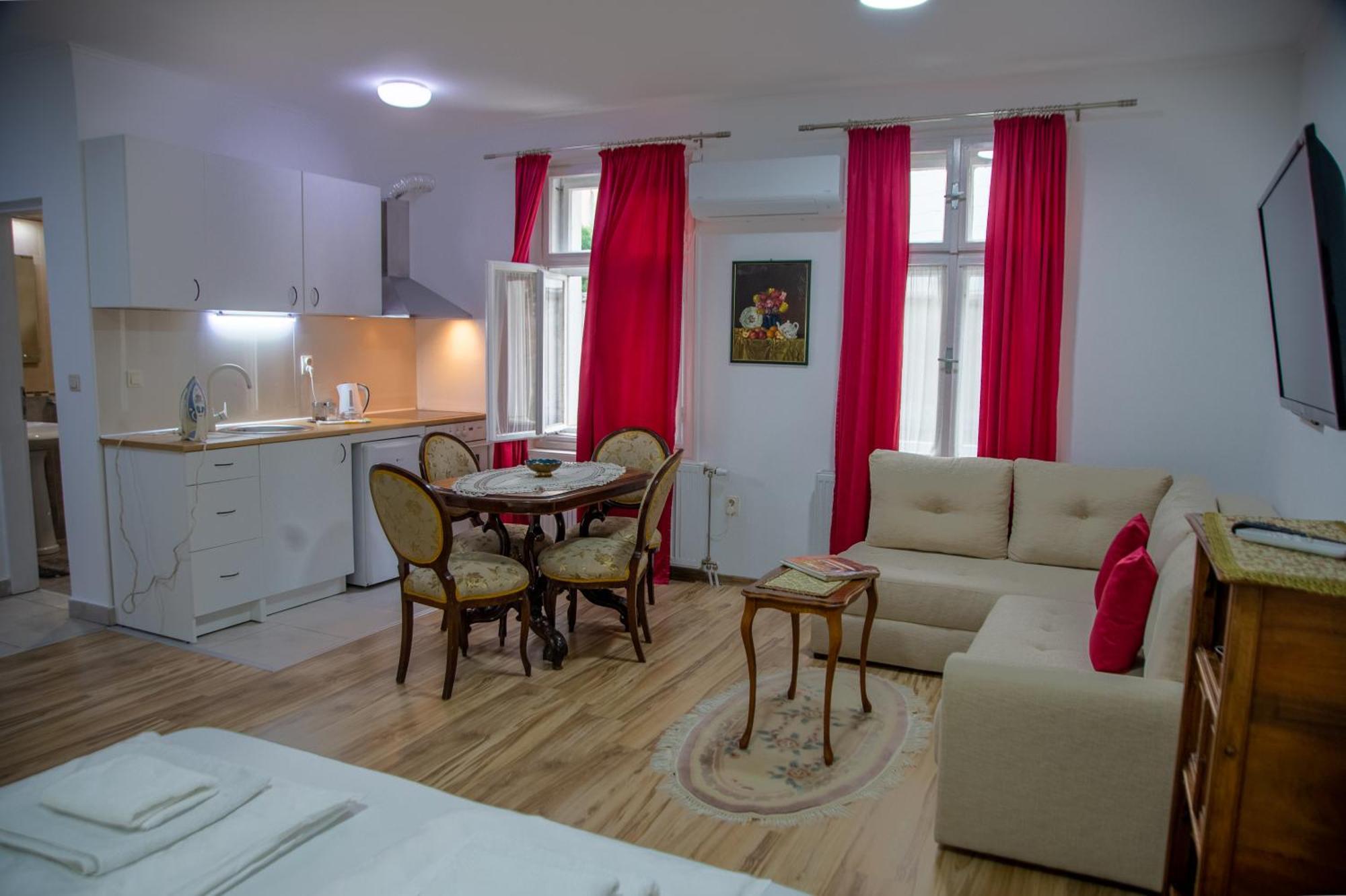 Apartman Centar Σρέμσκι Καρλόβτσι Εξωτερικό φωτογραφία
