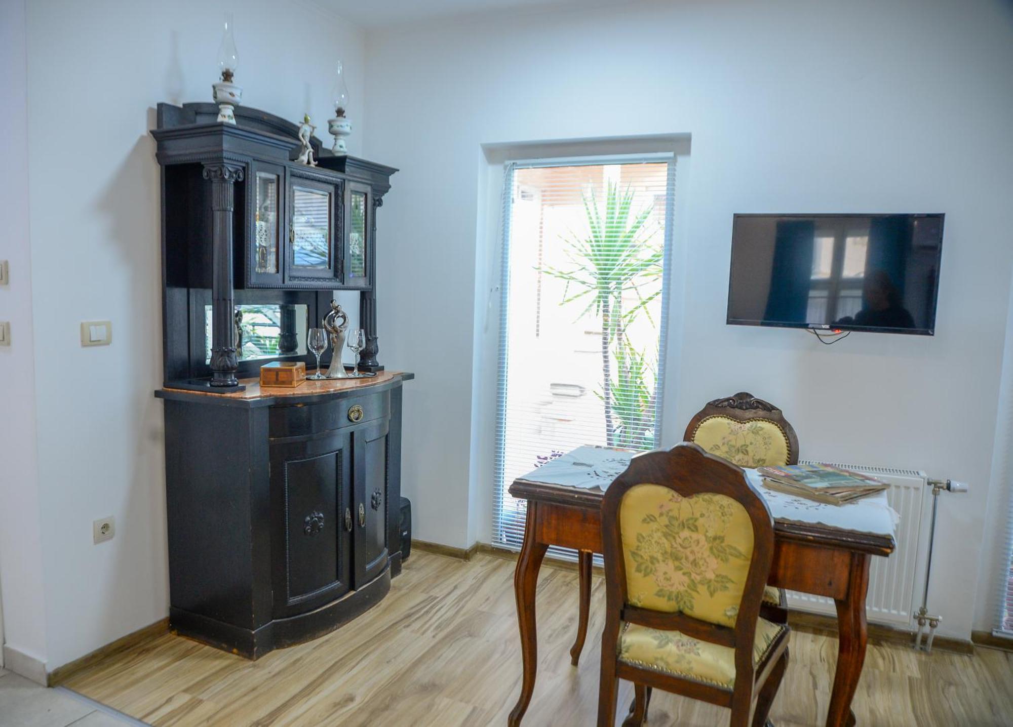 Apartman Centar Σρέμσκι Καρλόβτσι Εξωτερικό φωτογραφία