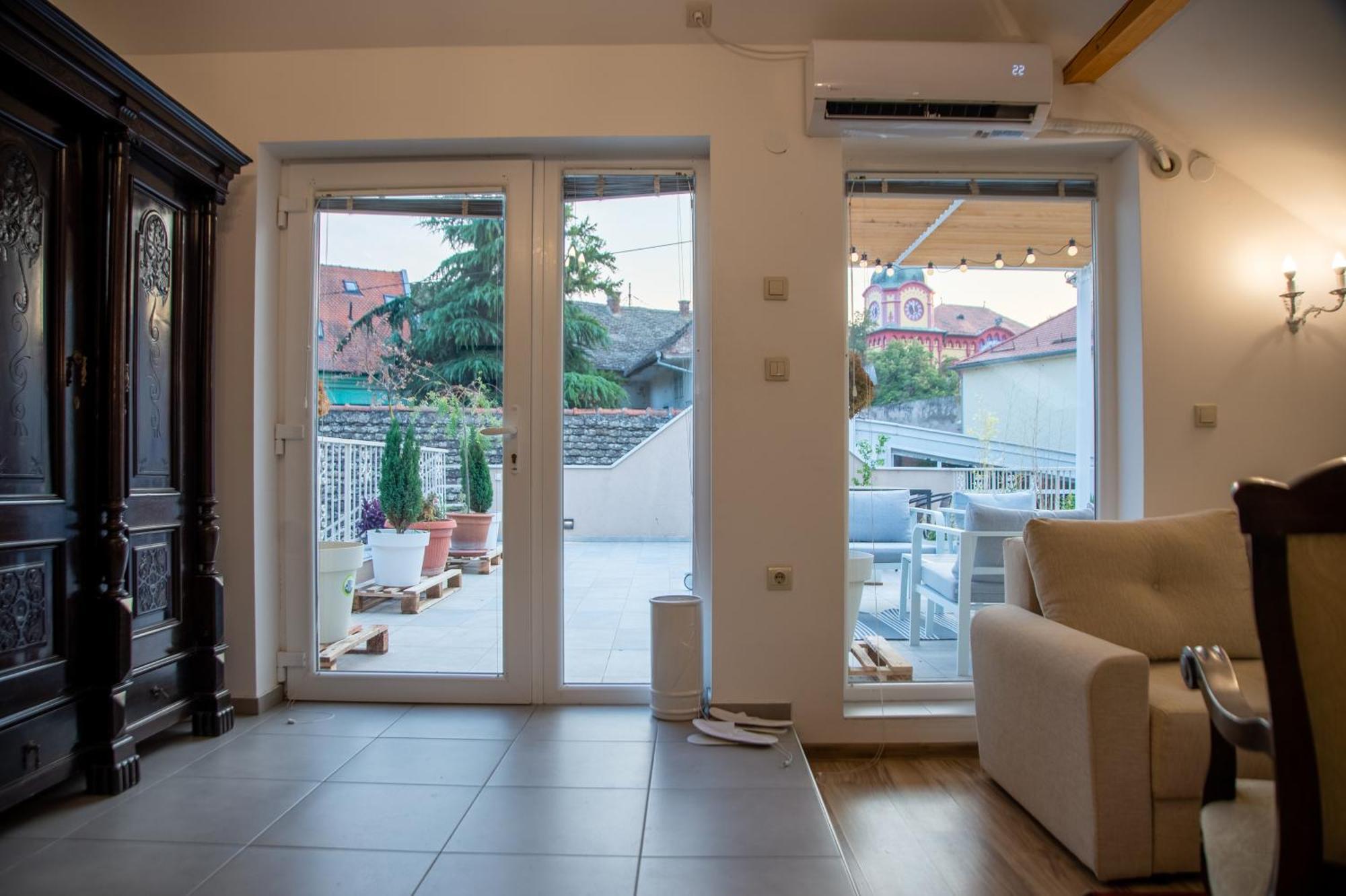 Apartman Centar Σρέμσκι Καρλόβτσι Εξωτερικό φωτογραφία